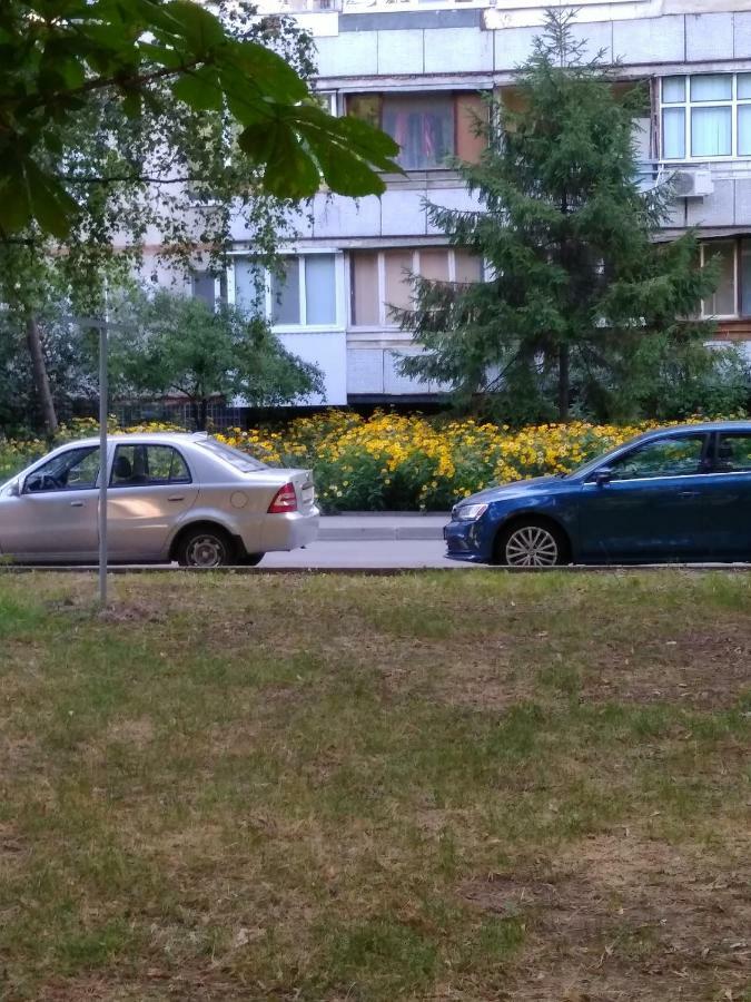 Квартира Рядом С Метро 哈尔科夫 外观 照片